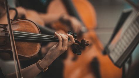 does classical music make you smarter? in what ways can listening to it enhance your creativity?